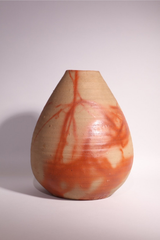 Bizen ware vase by living national treasure Jun Isezaki (1936 - )